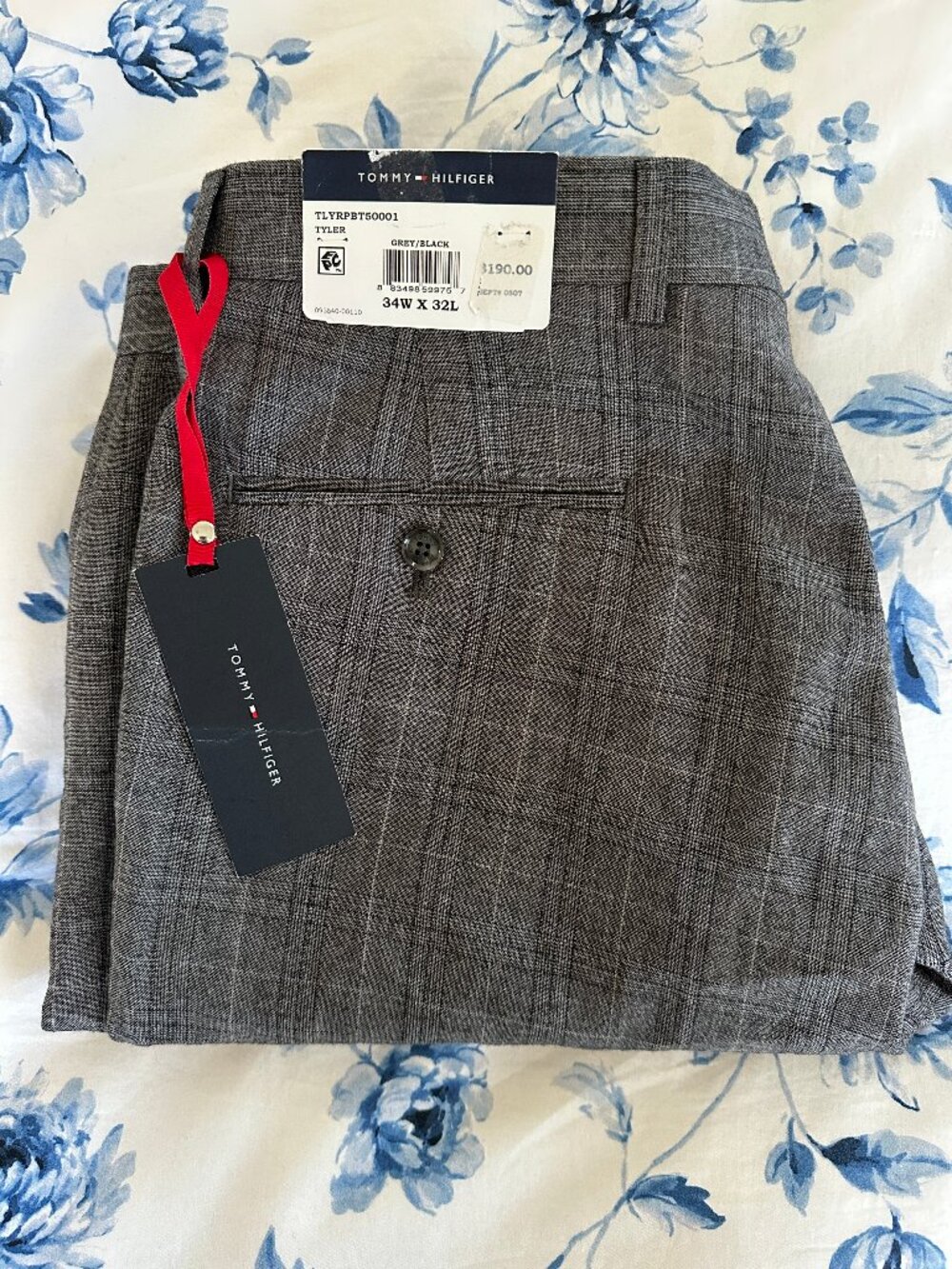 Men's Tommy Hilfiger Grey Glen Plaid Tyler Suit Separate Pant Size 34Lx32L NWT - Picture 2 of 7
